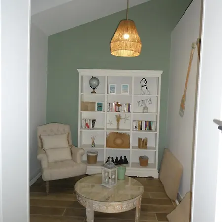 The Perfect Getaway An Intimate Retreat In A Modern House * אנדרנוס-לה-באינס