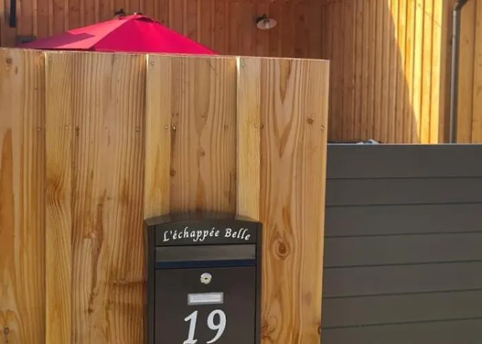 L'echappee Belle For 2 People In